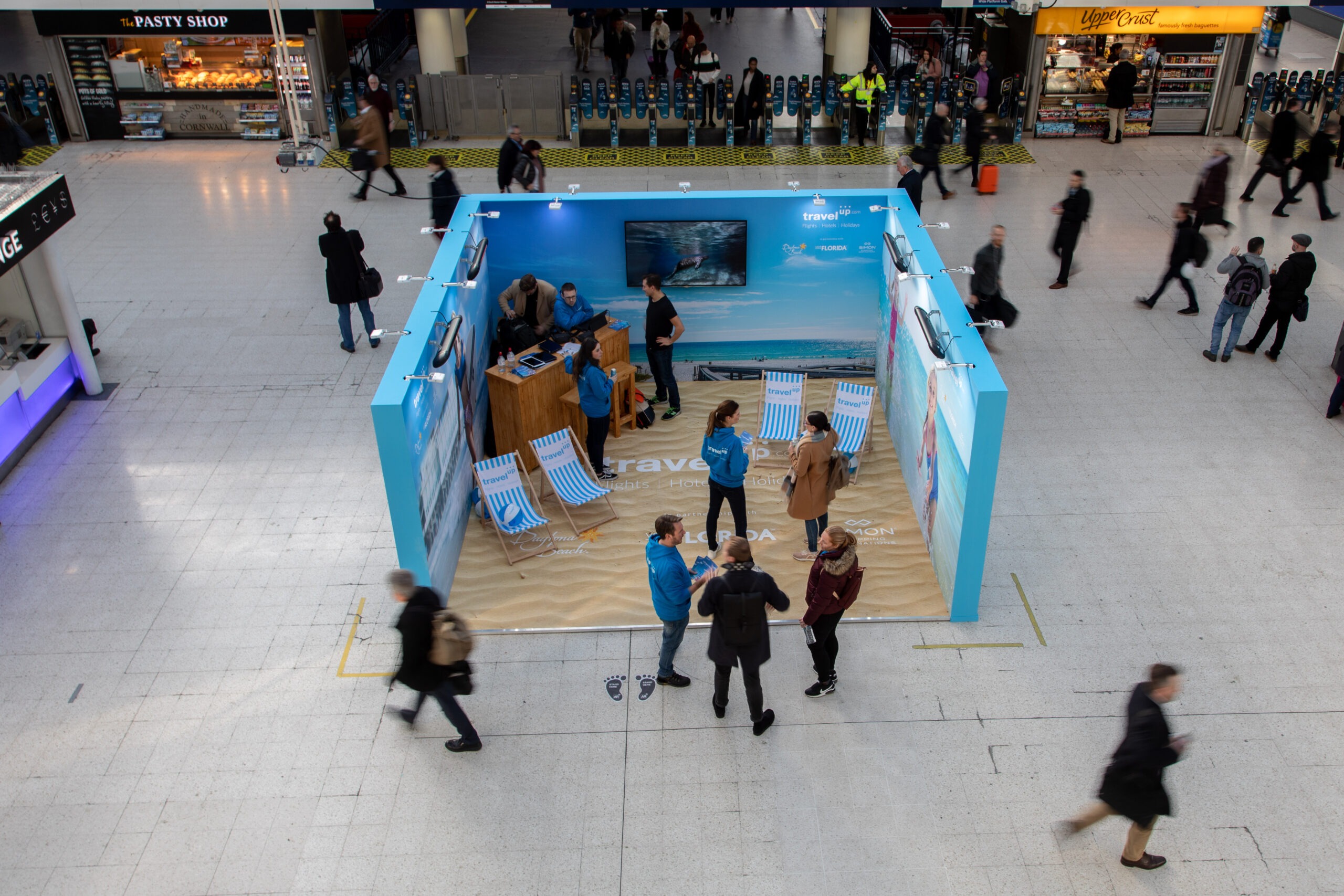 Travel Up, Florida Beach Pop-Up at London Waterloo