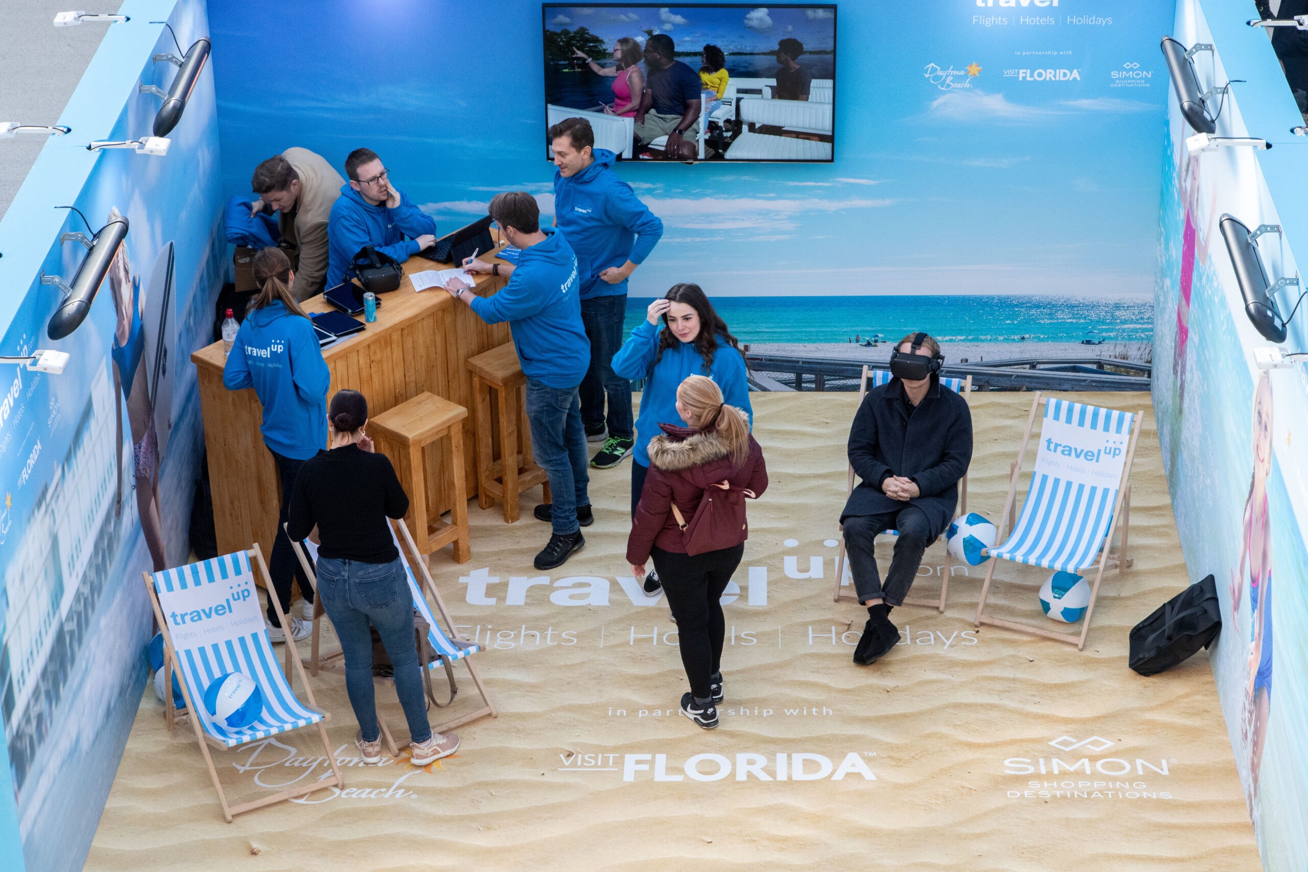 Travel Up, Florida Beach Pop-Up at London Waterloo
